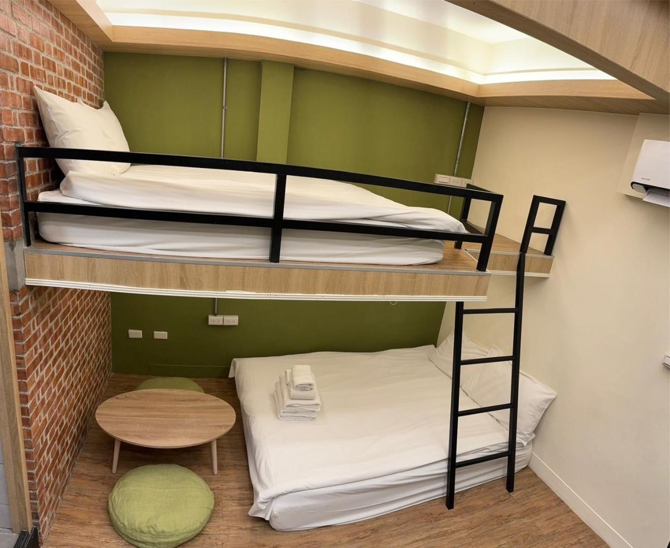 Bird Series B&B&Hostel複合式民宿#本國旅客須先匯款 Tainan Exterior foto