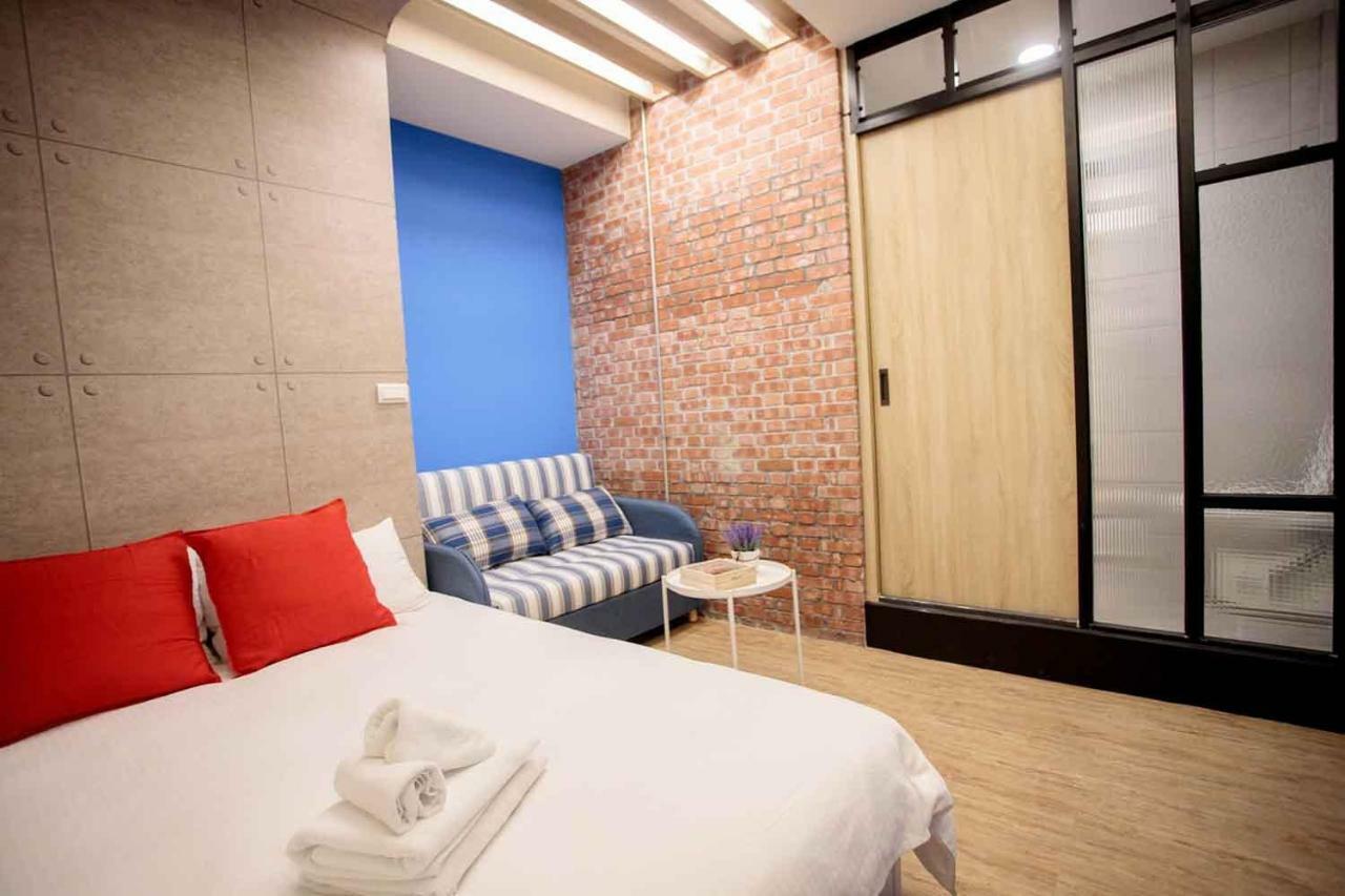 Bird Series B&B&Hostel複合式民宿#本國旅客須先匯款 Tainan Exterior foto