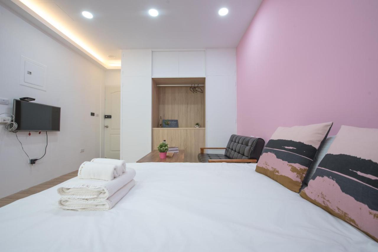Bird Series B&B&Hostel複合式民宿#本國旅客須先匯款 Tainan Exterior foto