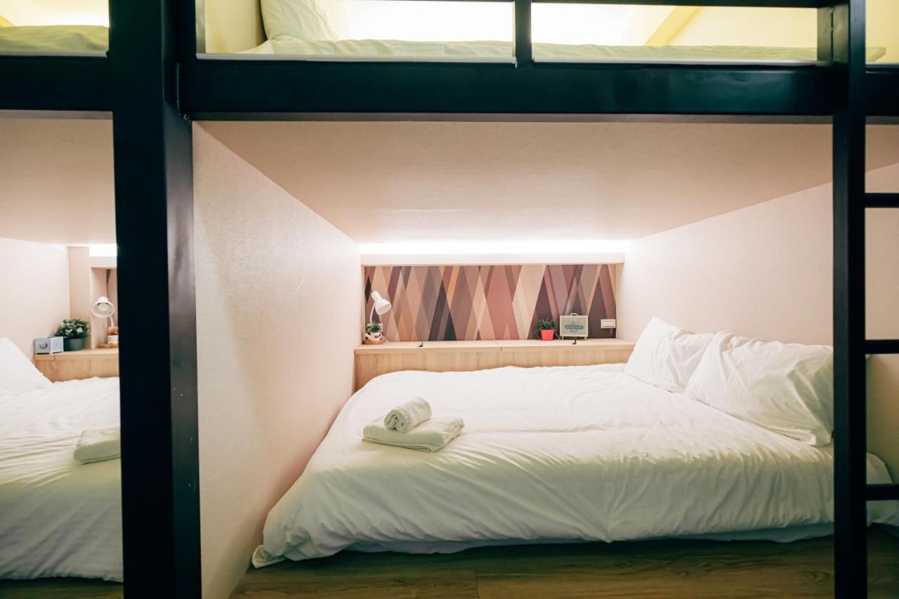 Bird Series B&B&Hostel複合式民宿#本國旅客須先匯款 Tainan Exterior foto