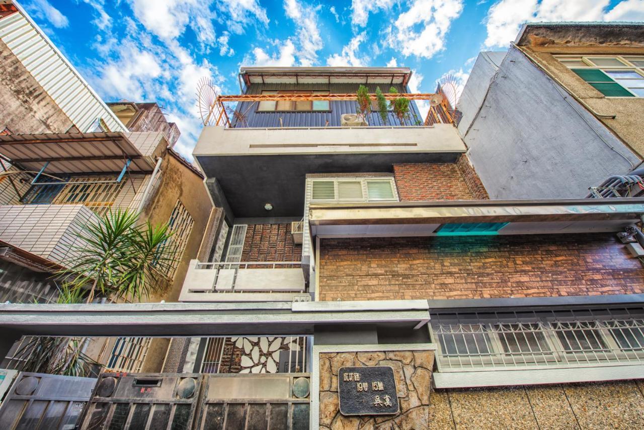 Bird Series B&B&Hostel複合式民宿#本國旅客須先匯款 Tainan Exterior foto