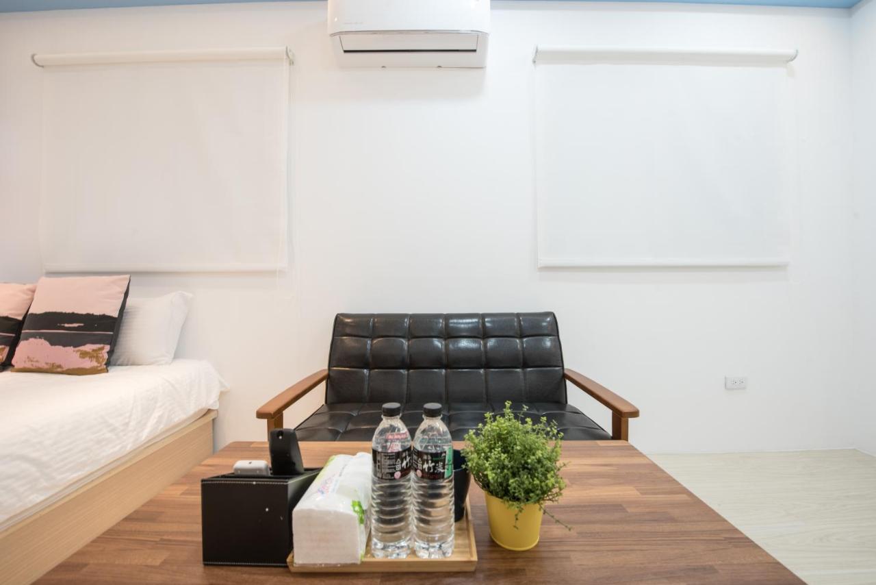 Bird Series B&B&Hostel複合式民宿#本國旅客須先匯款 Tainan Exterior foto