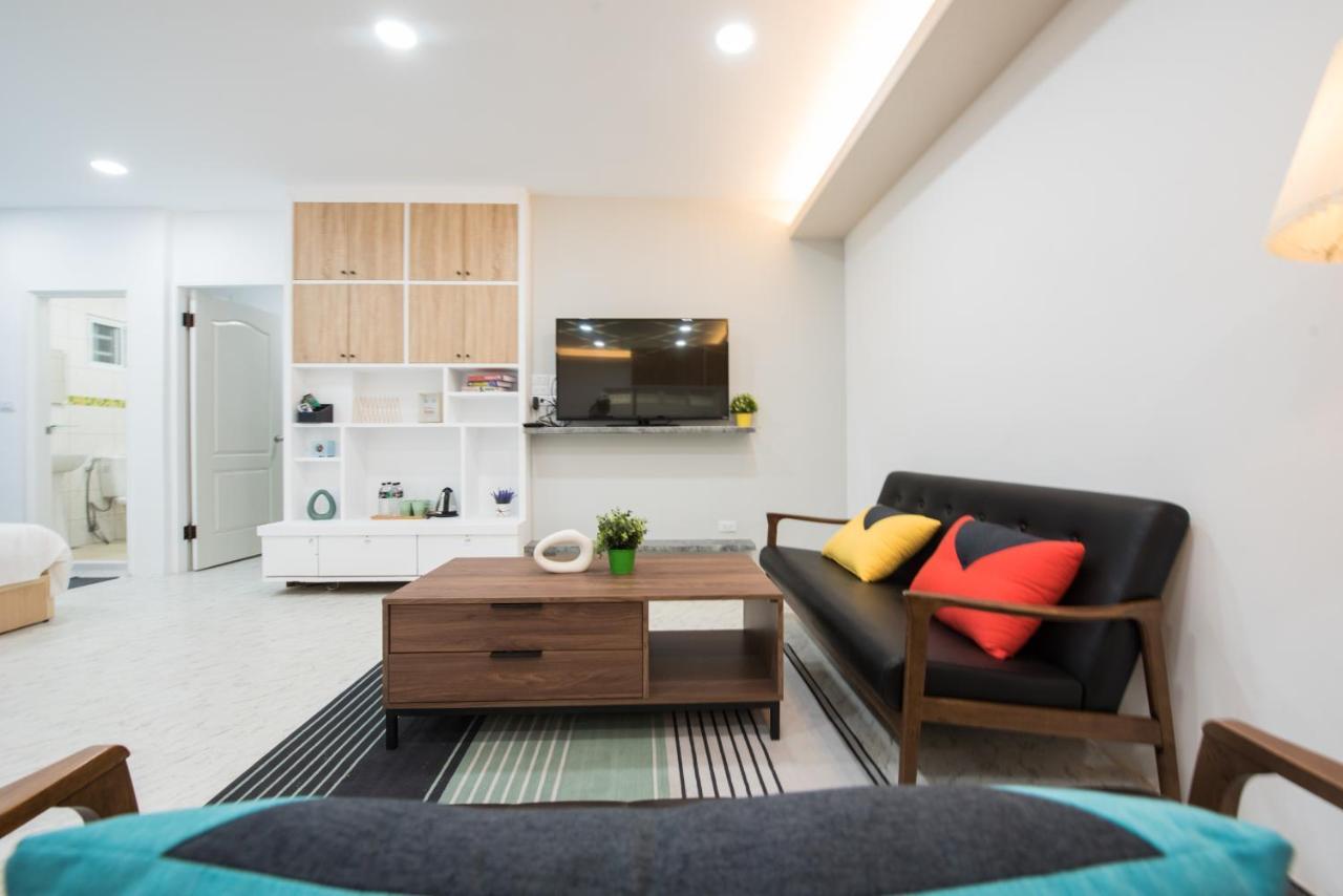 Bird Series B&B&Hostel複合式民宿#本國旅客須先匯款 Tainan Exterior foto