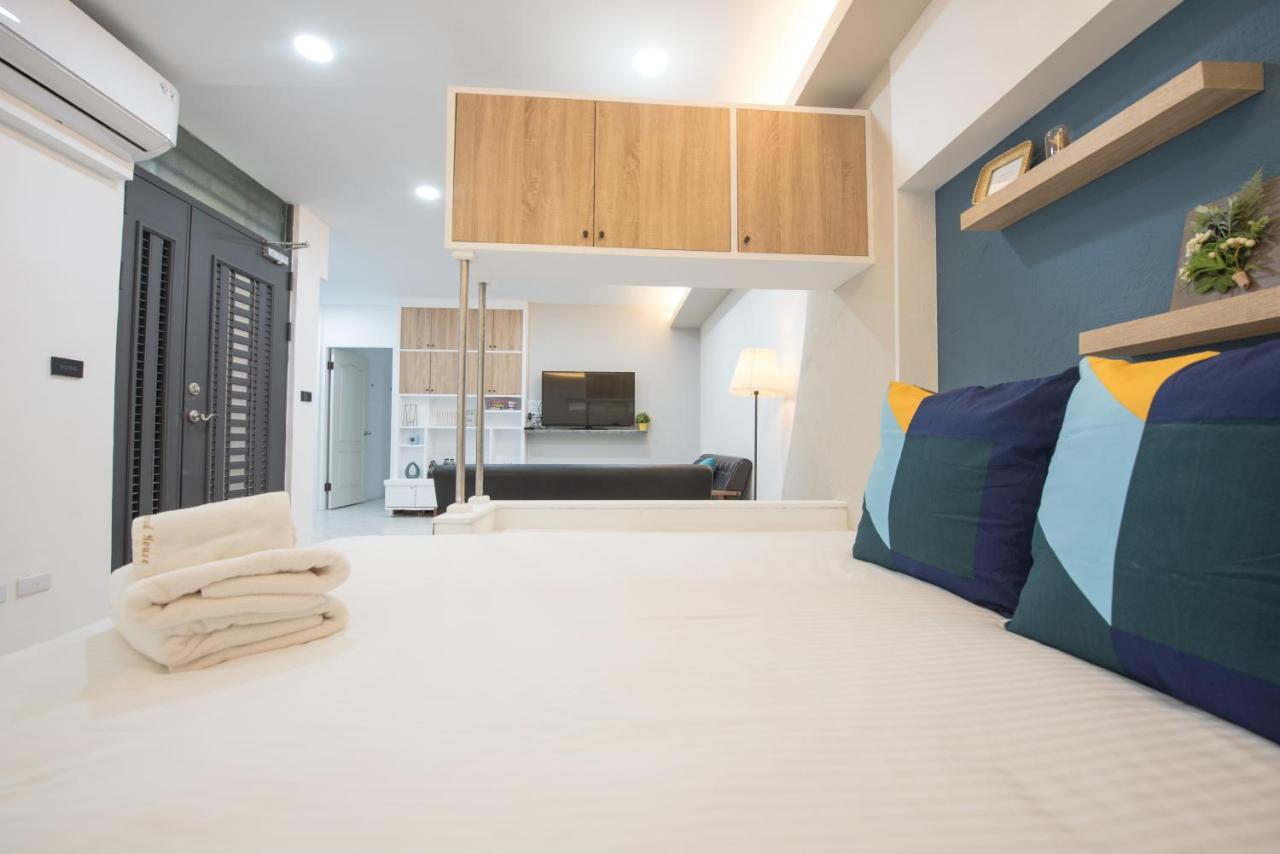Bird Series B&B&Hostel複合式民宿#本國旅客須先匯款 Tainan Exterior foto